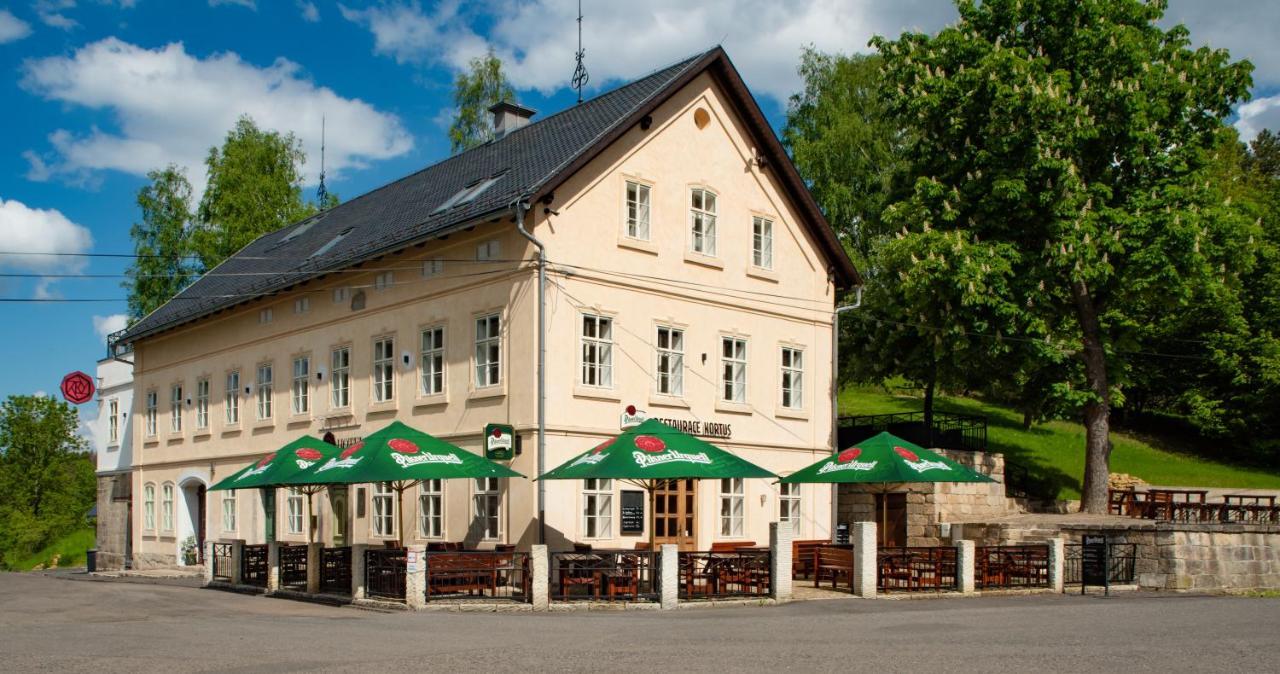 Hotel Kortus Jetrichovice  Bagian luar foto
