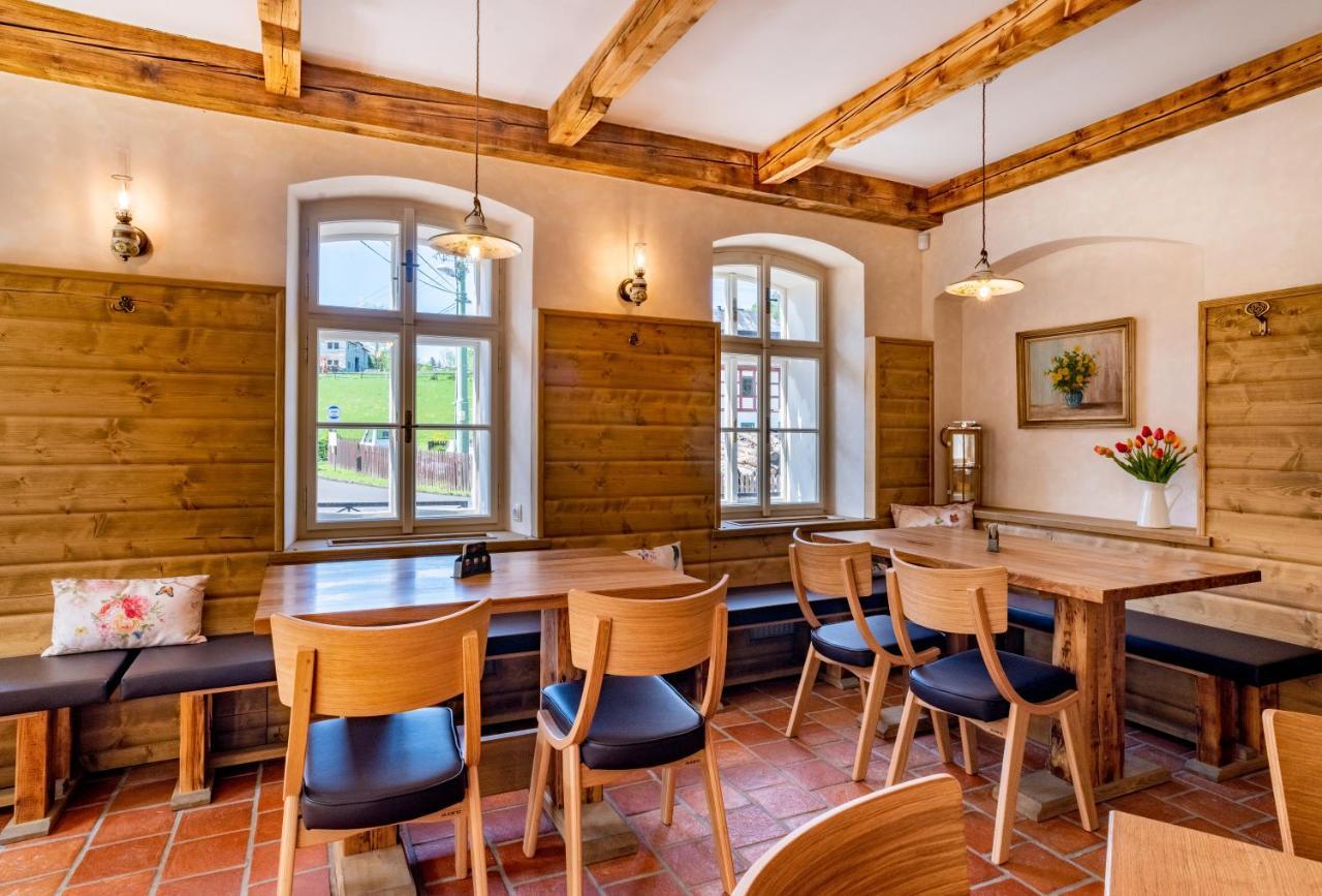 Hotel Kortus Jetrichovice  Bagian luar foto