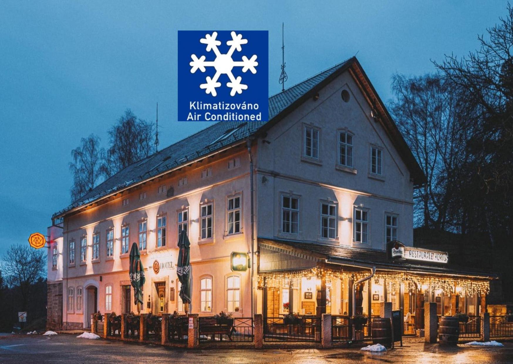 Hotel Kortus Jetrichovice  Bagian luar foto