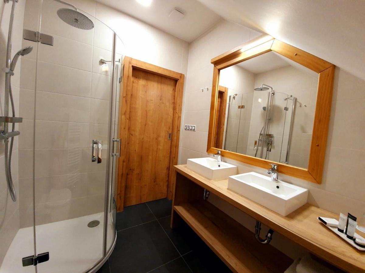 Hotel Kortus Jetrichovice  Bagian luar foto