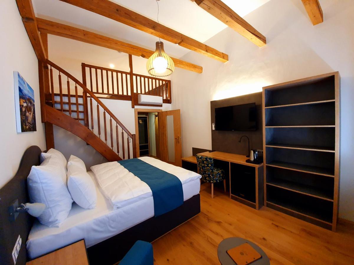 Hotel Kortus Jetrichovice  Bagian luar foto