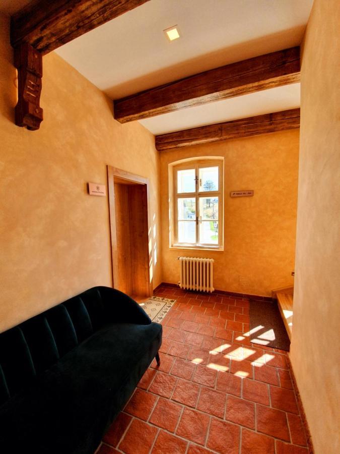 Hotel Kortus Jetrichovice  Bagian luar foto