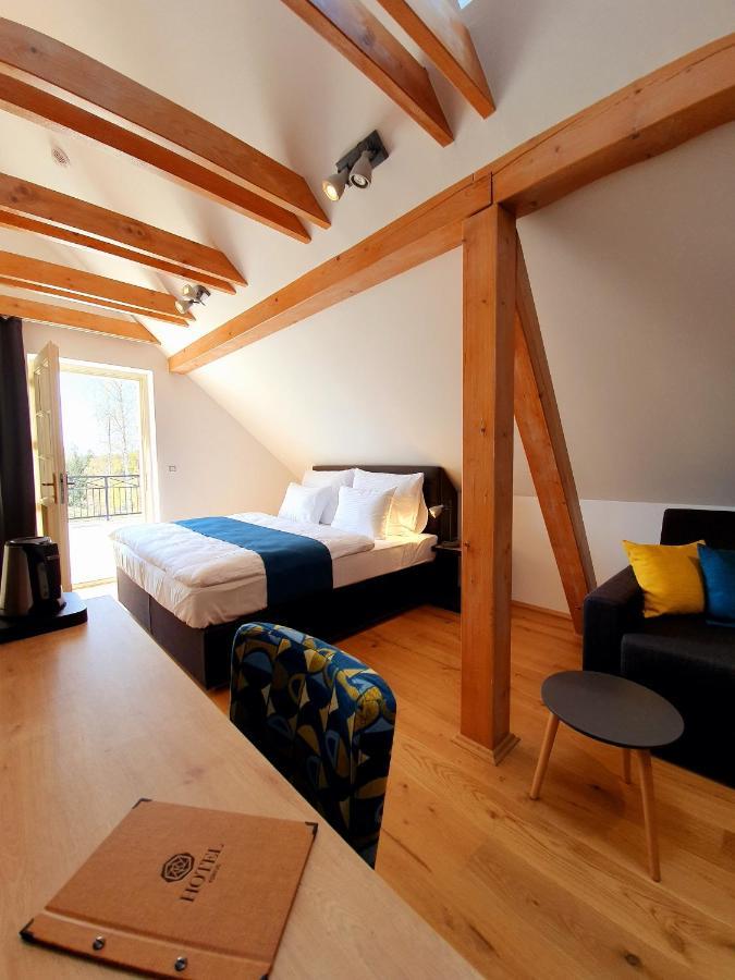 Hotel Kortus Jetrichovice  Bagian luar foto