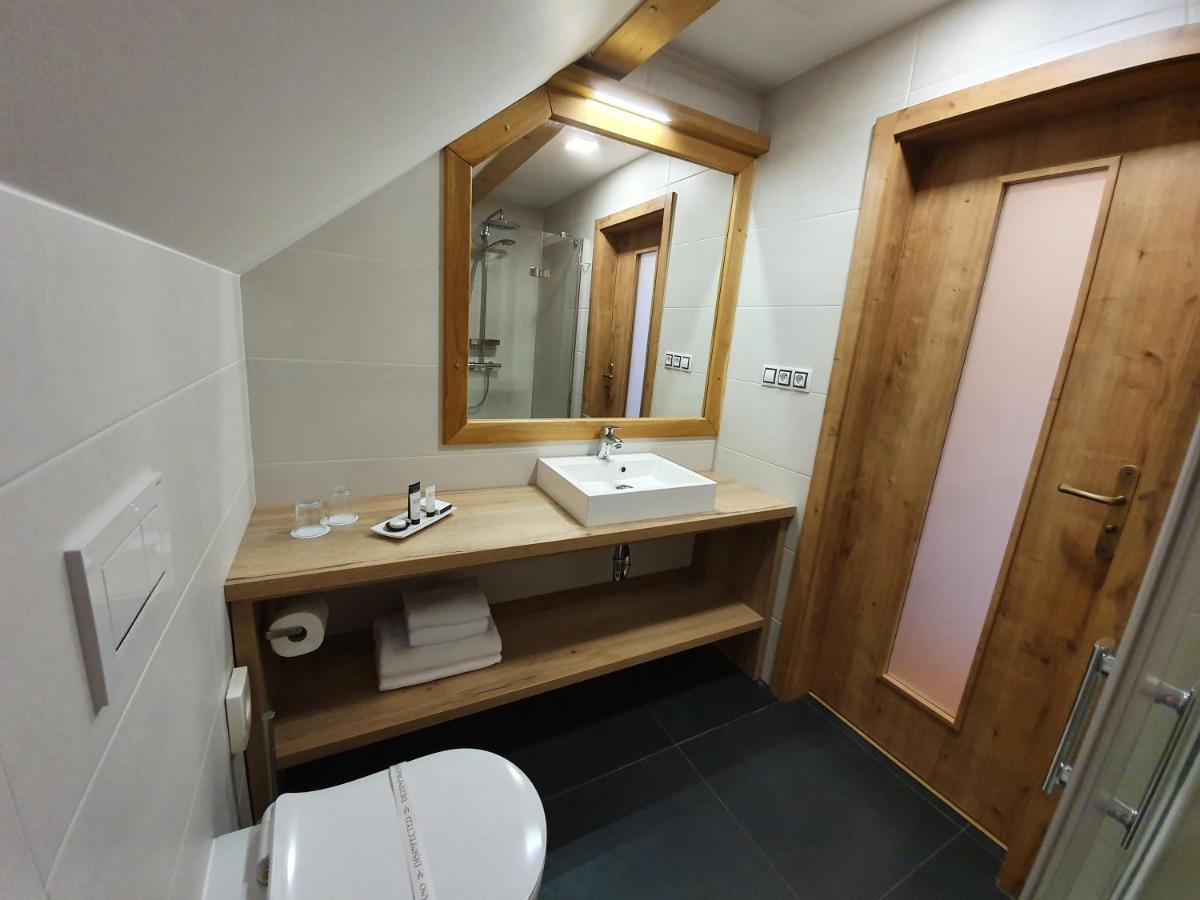 Hotel Kortus Jetrichovice  Bagian luar foto