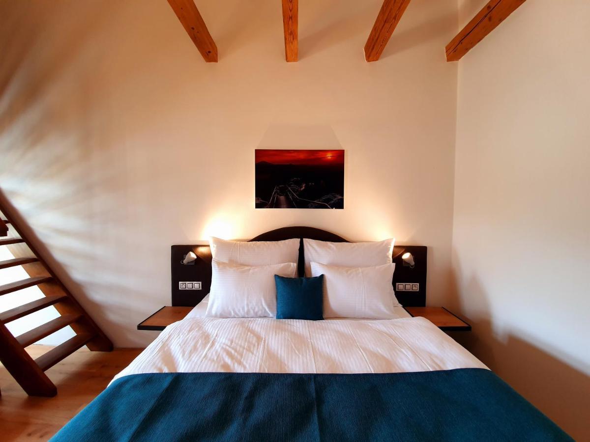 Hotel Kortus Jetrichovice  Bagian luar foto